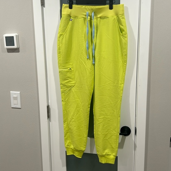 Figs Citrine Zamora Joggers size medium - Picture 2 of 7